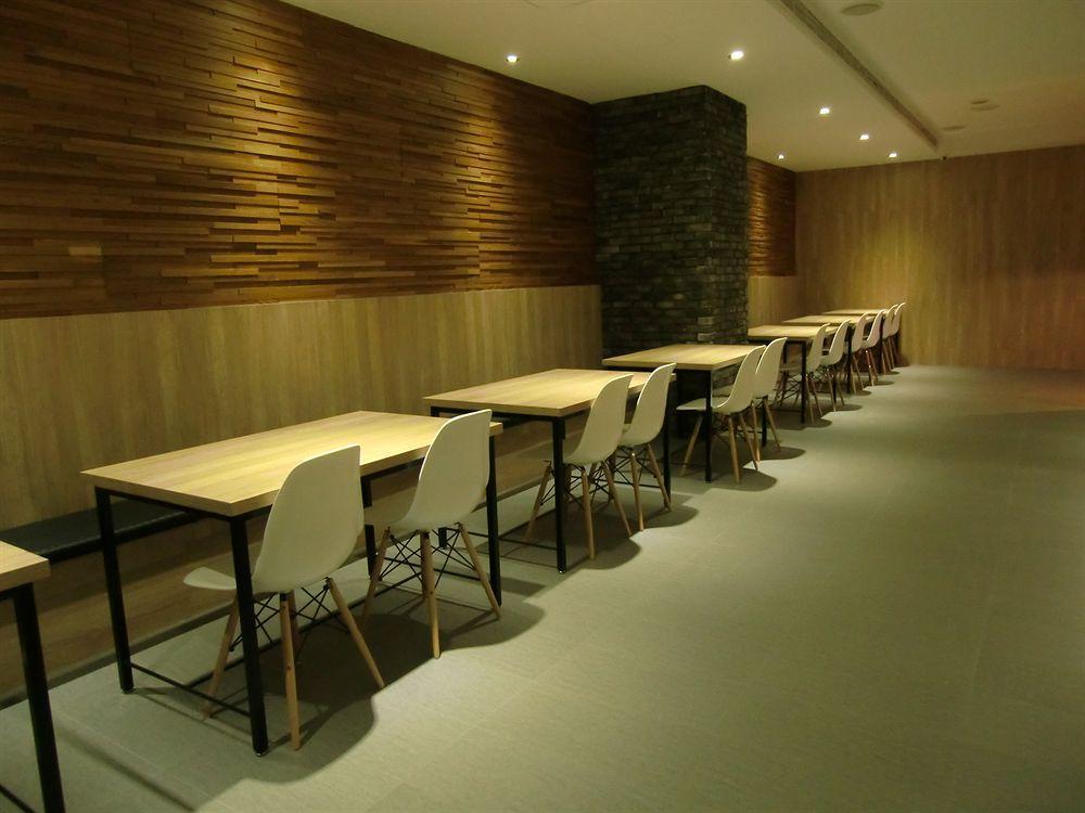 The Riverside Hotel International Kaohsiung Exterior photo