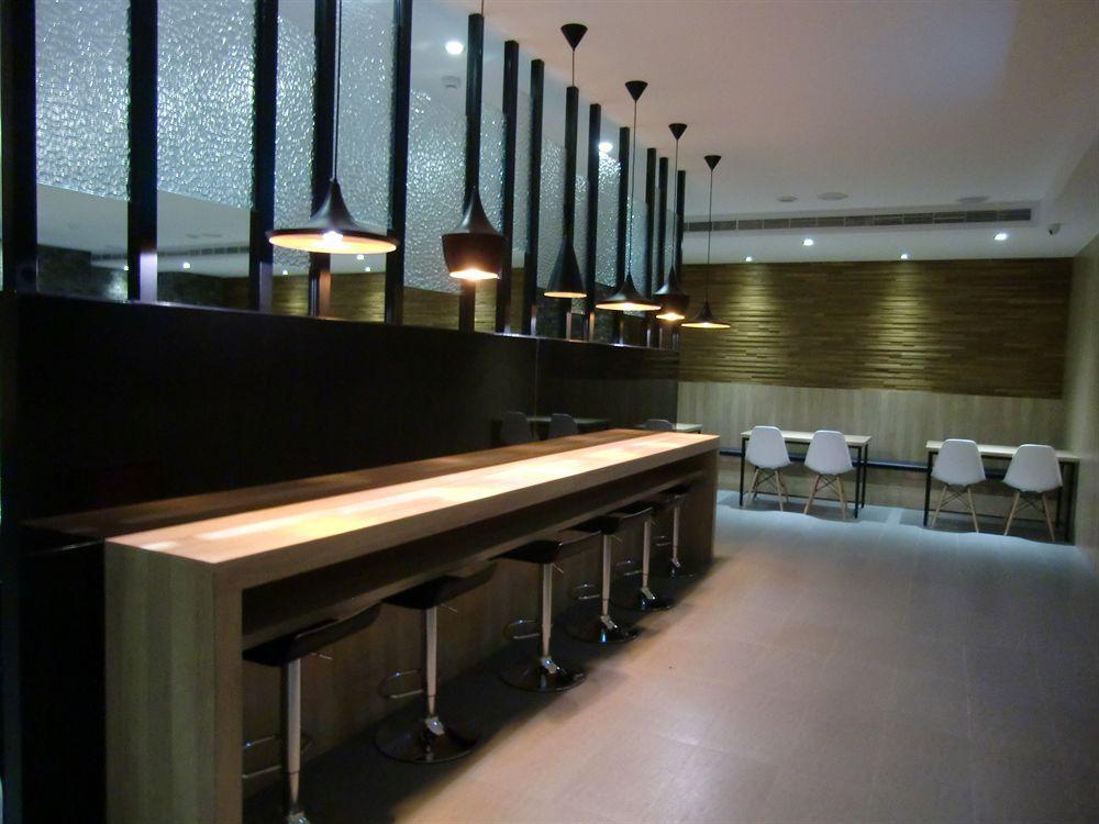 The Riverside Hotel International Kaohsiung Exterior photo