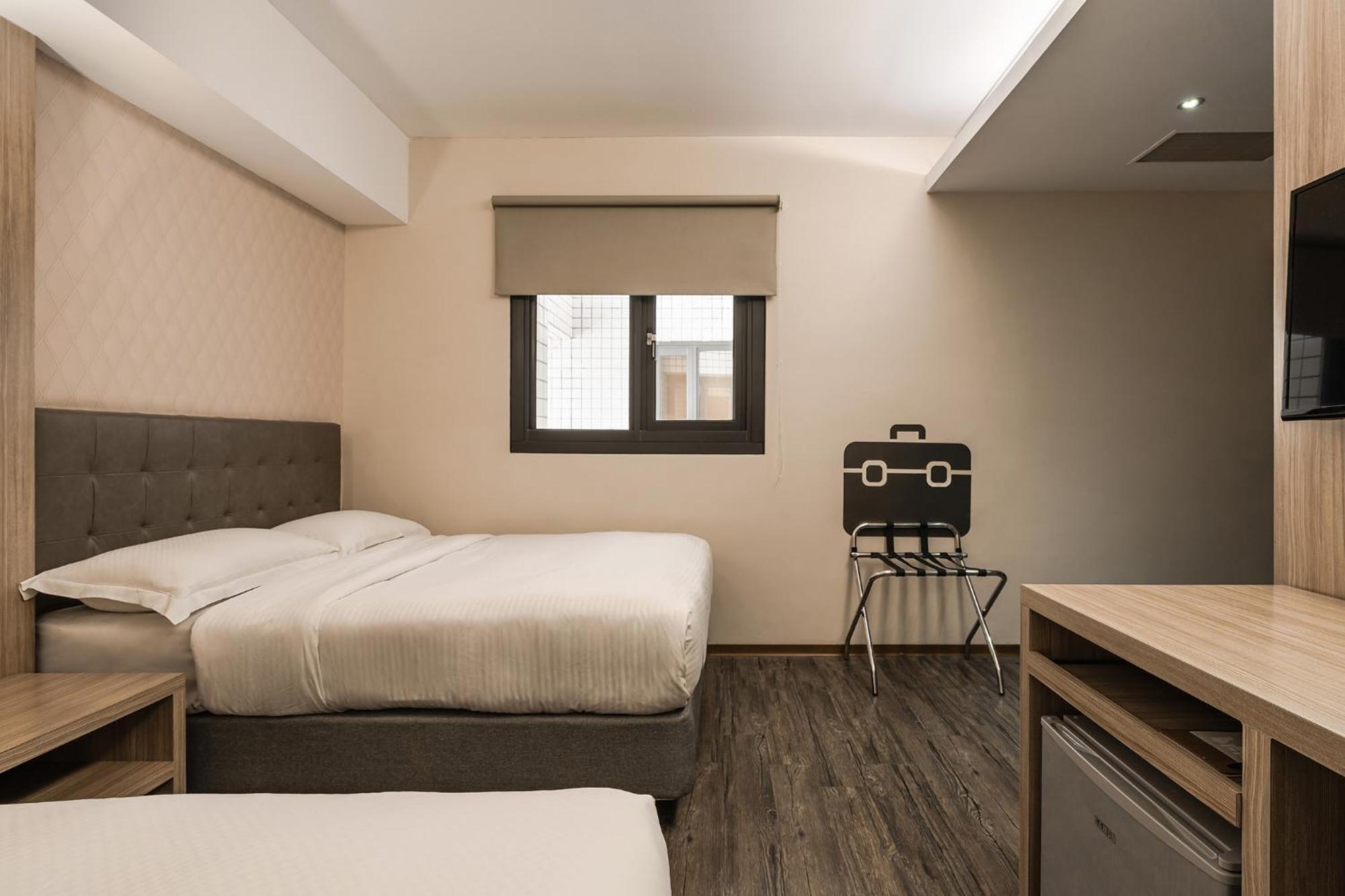 The Riverside Hotel International Kaohsiung Exterior photo