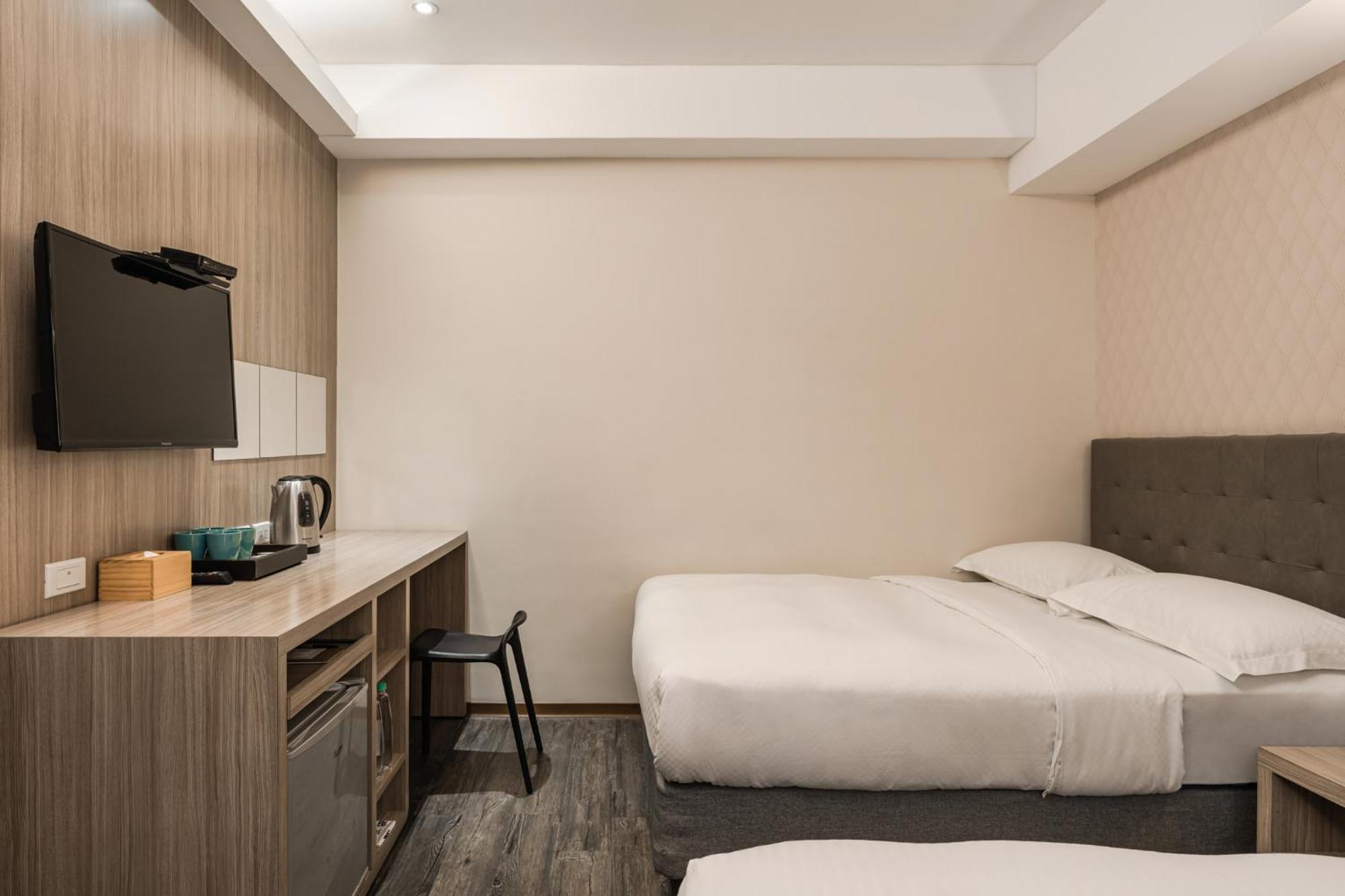 The Riverside Hotel International Kaohsiung Exterior photo