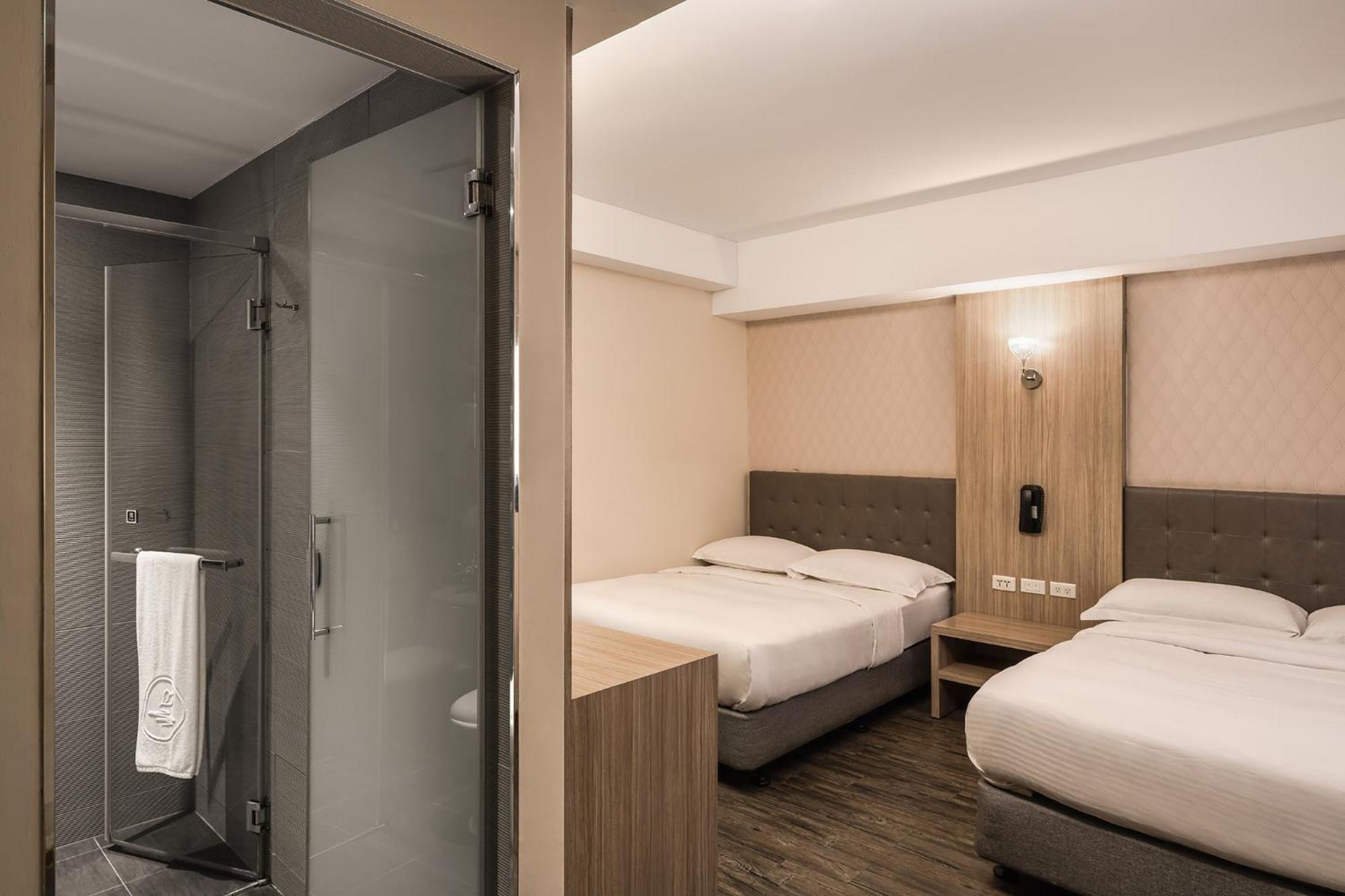 The Riverside Hotel International Kaohsiung Exterior photo