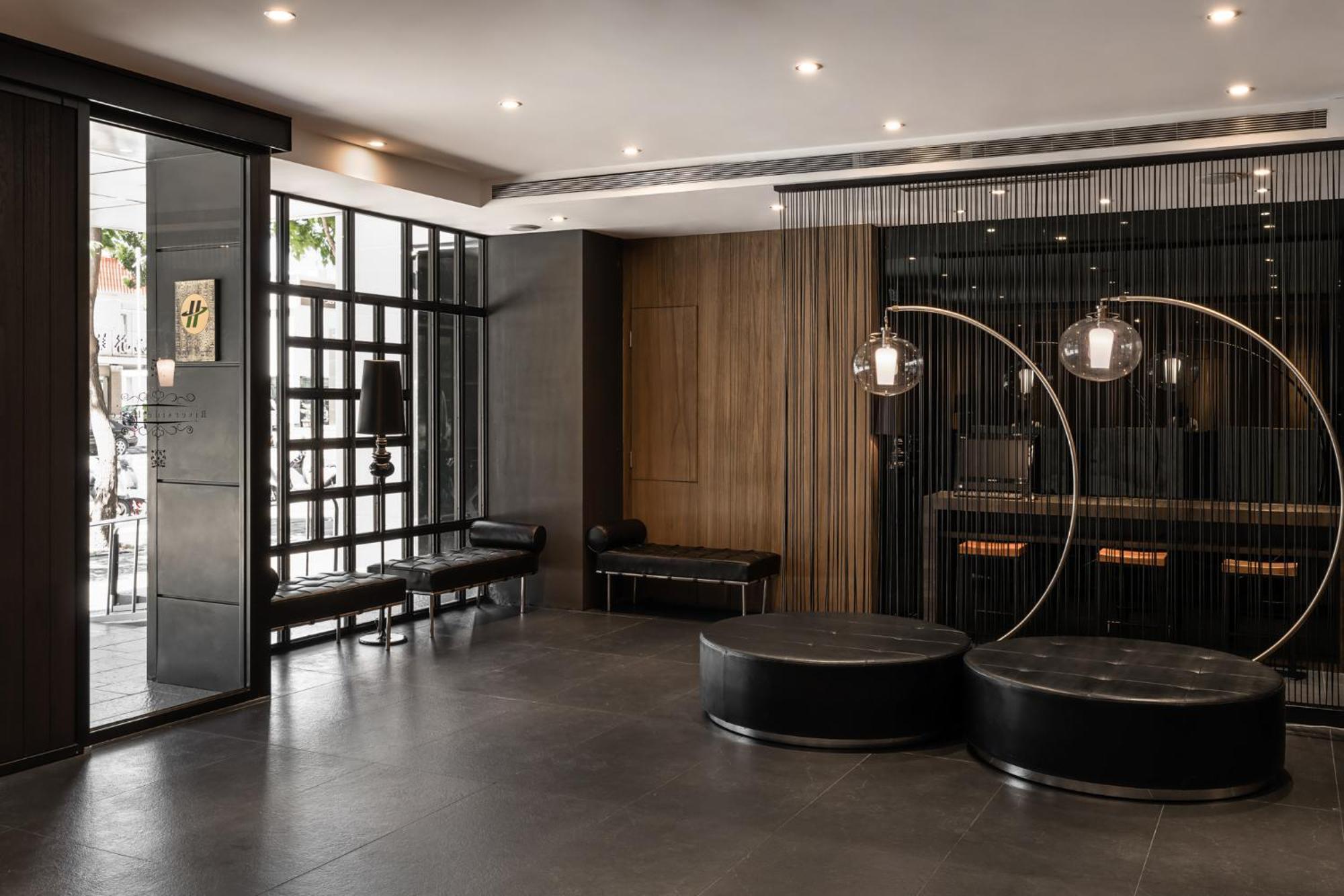 The Riverside Hotel International Kaohsiung Exterior photo