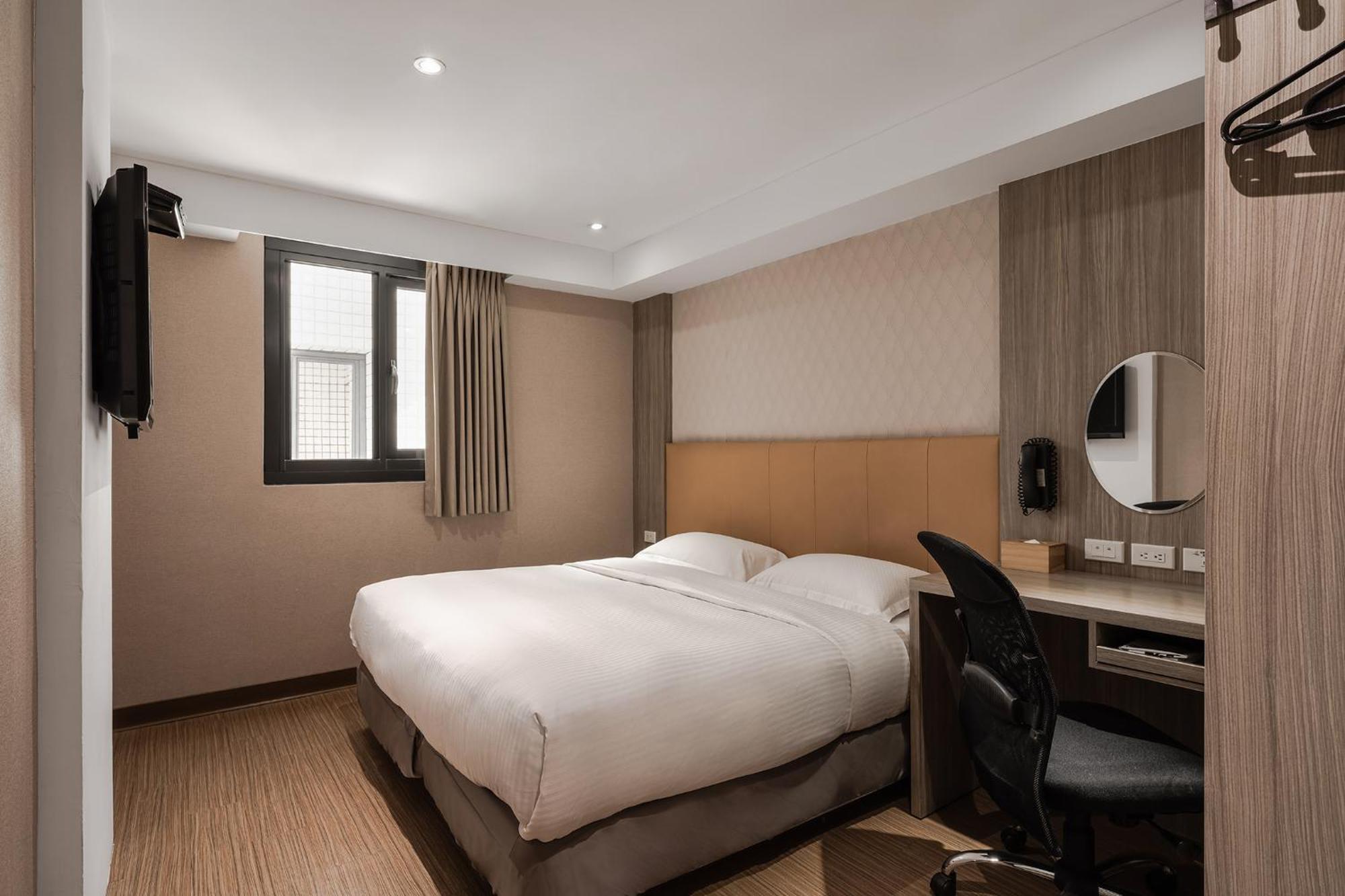 The Riverside Hotel International Kaohsiung Exterior photo