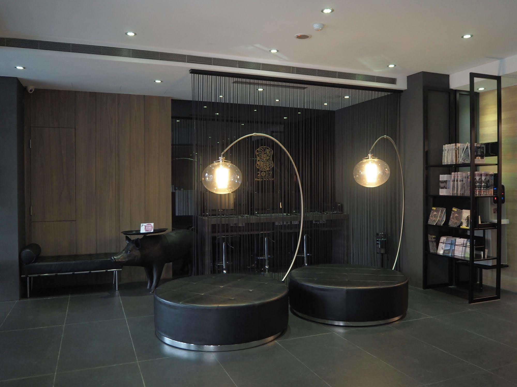 The Riverside Hotel International Kaohsiung Exterior photo